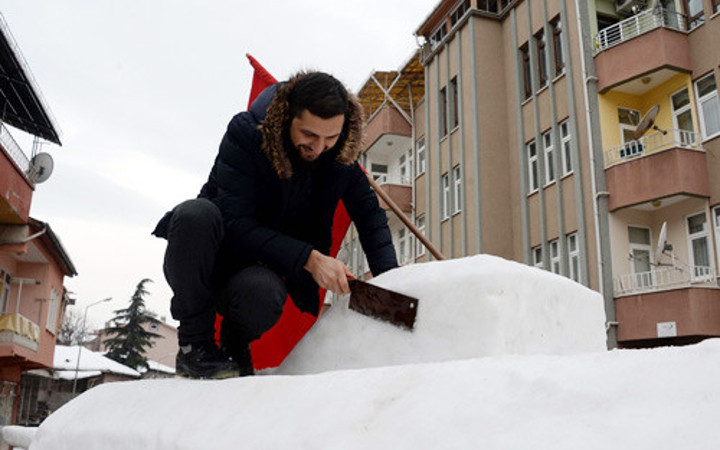 İki kardeş topladıkları 4 ton kardan bakın ne yaptı!