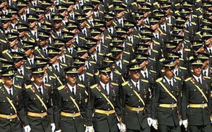 Türkiye'nin en güvenilir kurumu TSK zirveden düştü