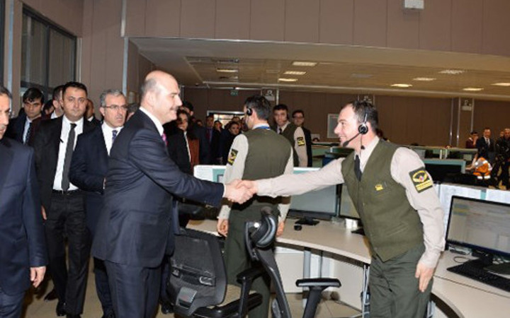 Süleyman Soylu 112 Acil Çağrı Merkezini ziyaret etti
