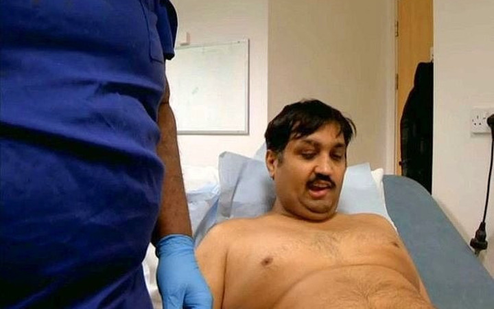 Yapay penis taktıran adama olay teklif!