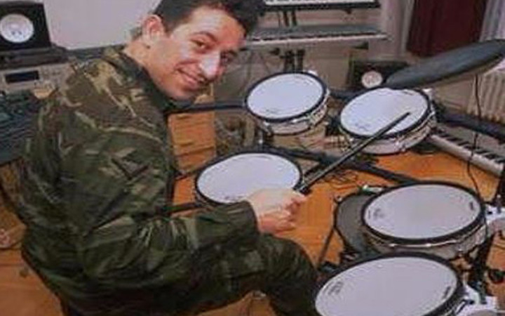 Ünlülerin askerlik fotoğrafları