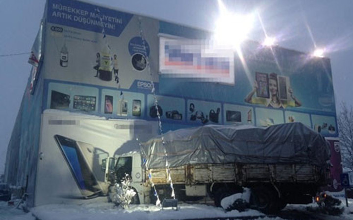 Aldığı telefon bozuk çıkınca yaptığına bakın!