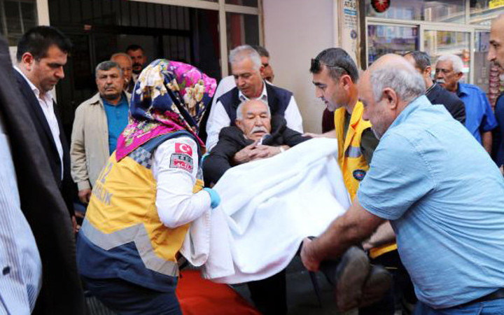 CHP'nin tanıtım toplantısında korku dolu anlar!