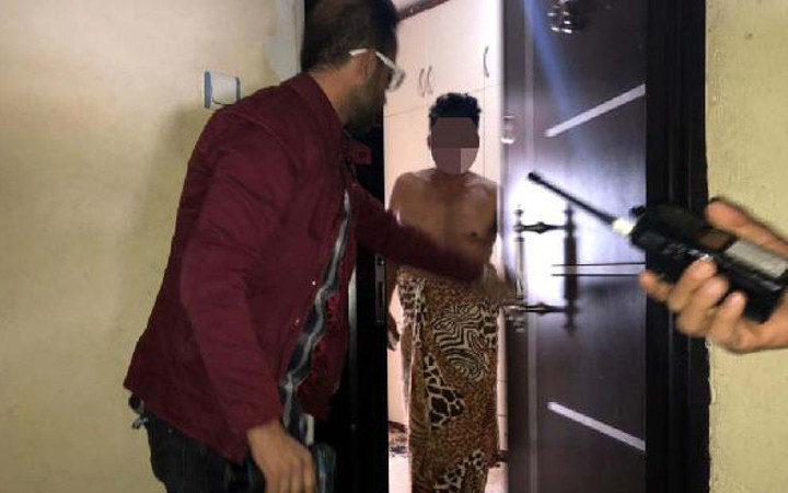 İlişkiye girmek için gittiği evde hayatının kabusunu yaşadı