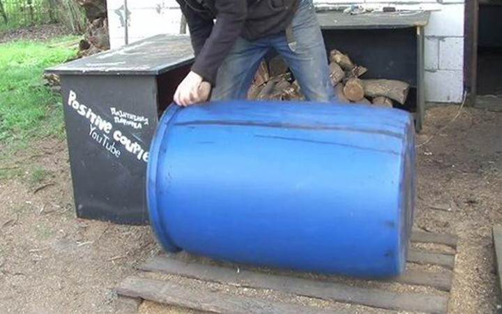 Basit bir bidondan öyle bir şey yaptı ki hayrete düşeceksiniz