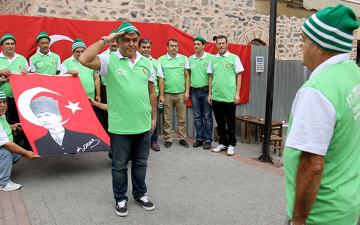 Askerlik arkadaşları 31 yıl sonra tekmil verdi