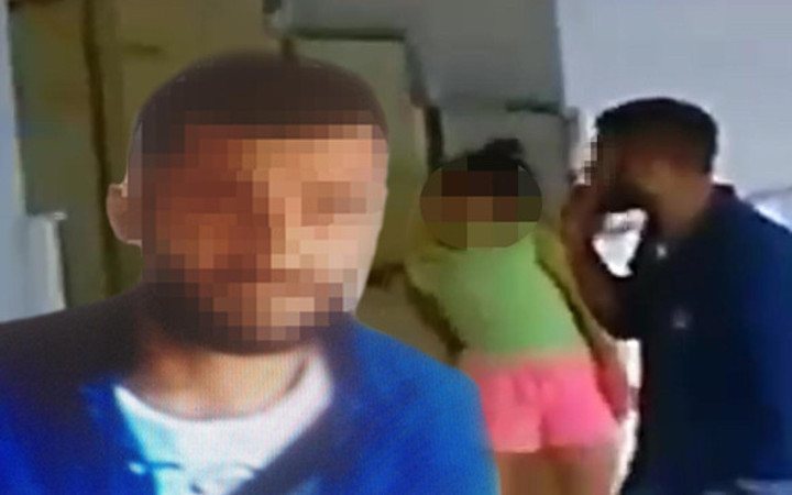 Polis bu sapığın peşinde kendini öğretmen diye tanıtıp...