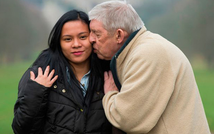 69 yaşındaki adama onunla evlenme dediler bakın işin sonunda ne oldu