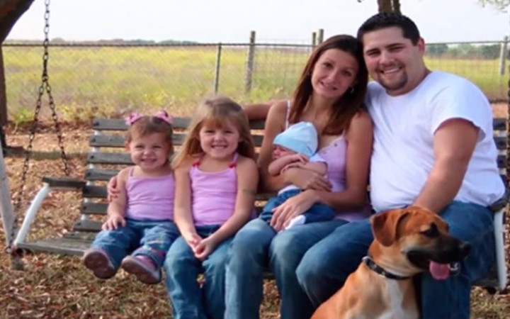 Ailesiyle birlikte fotoğraf çekti fotoğrafı görünce şoke oldu