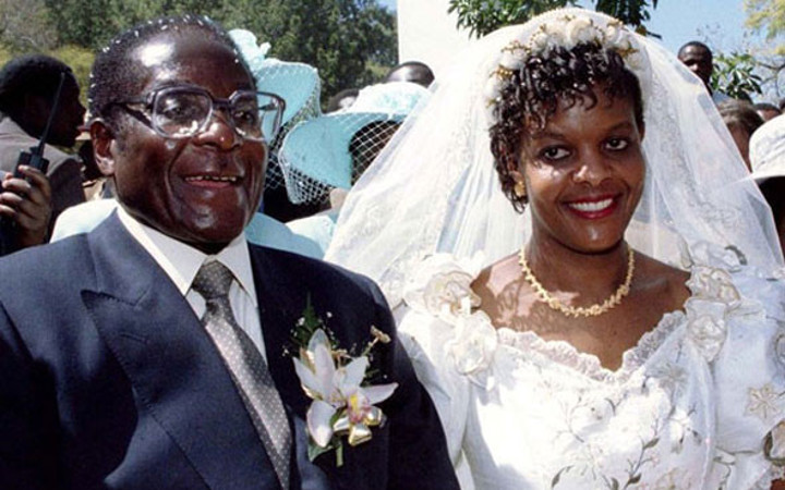 Devrik diktatöre verilenlere bakın! Yok artık diyeceksiniz!