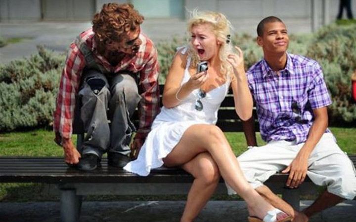 Hiçbir şey olmaz dedi yanına gitti 1 saniye sonrası ise inanılmaz