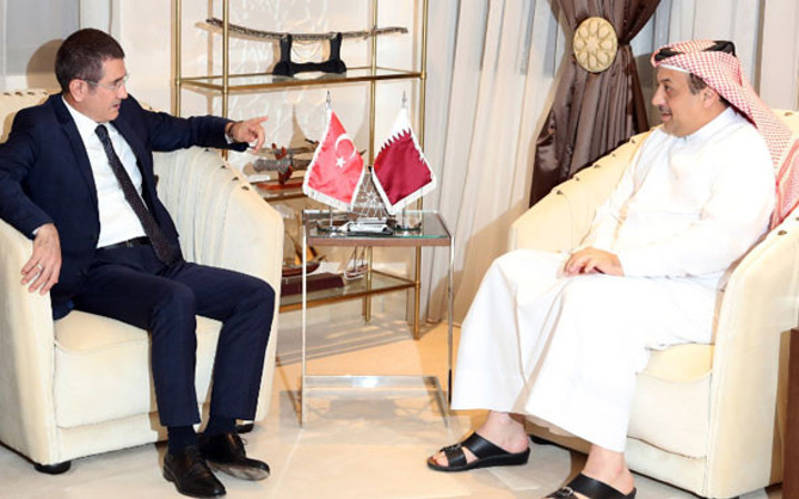 Milli Savunma Bakanı Canikli, Katar'da