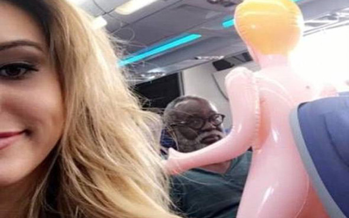 Sadece bir uçak yolculuğu olacağını zannediyordu ama...