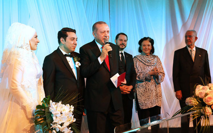 Erdoğan şahitlik etti Ahmet Özhan kızını evlendirdi...