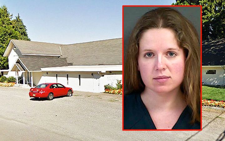 15 yaşındaki öğrencisiyle ilişkiye giriyordu kocası yatakta bastı