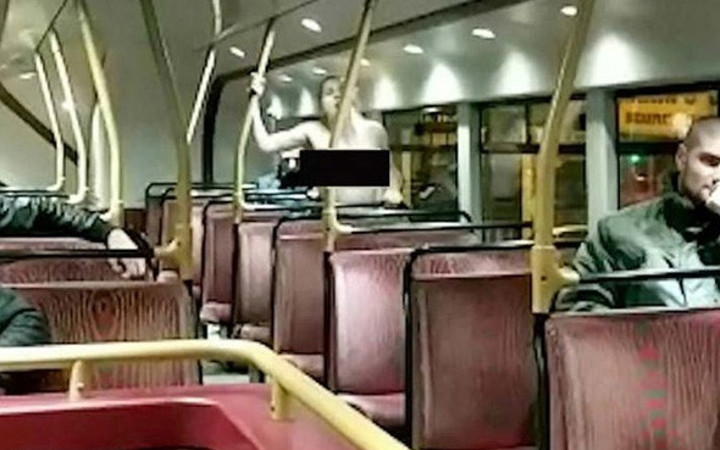 Halk otobüsünde cinsel ilişkiye girdiler skandal olay!