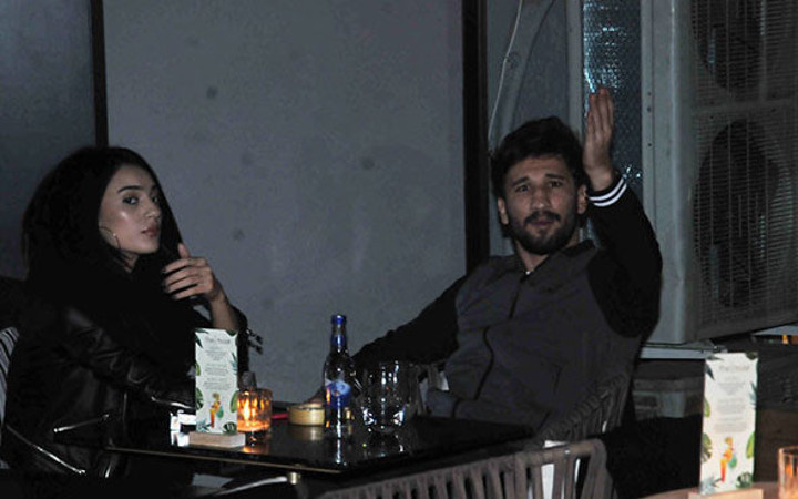 Survivor Adem sevgilisiyle yakalanınca muhabirleri kovaladı