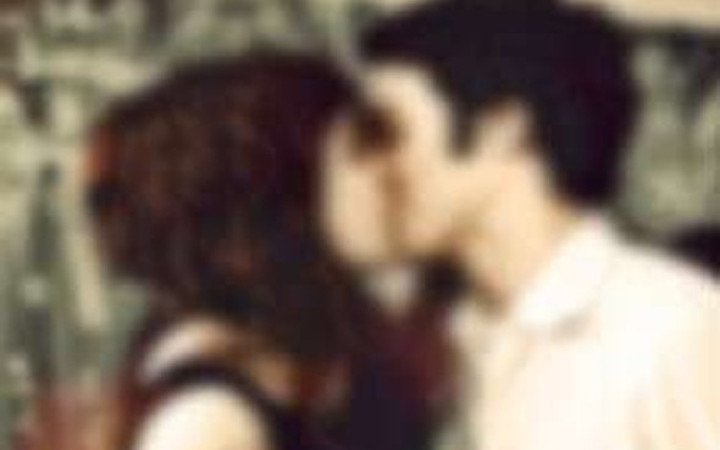 Böylesi görülmedi öpüşerek zayıflatıyorum dedi ve...