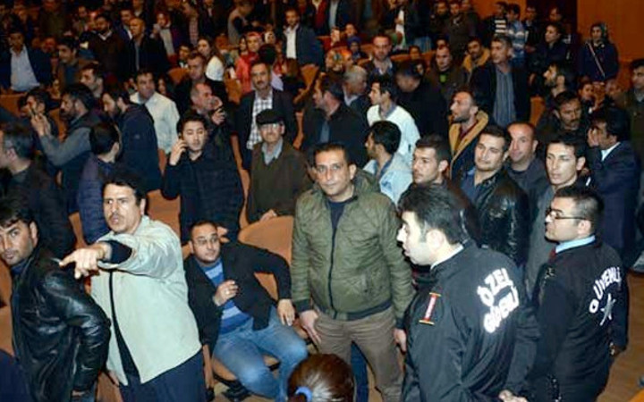 Kurada aynı isim iki kez çıkınca... Salon birden karıştı