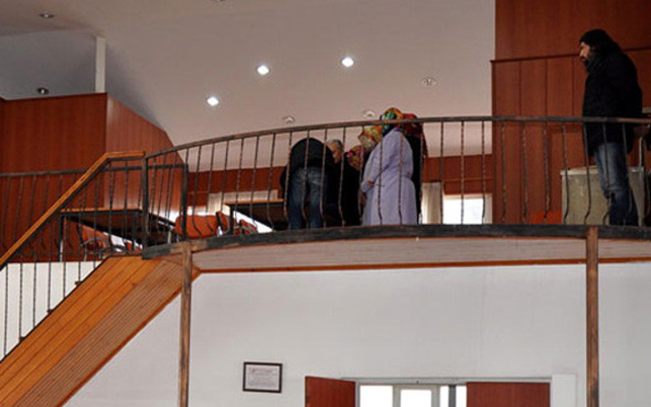 FETÖ'nün okulunda bulundu! Görevliler fark edince...