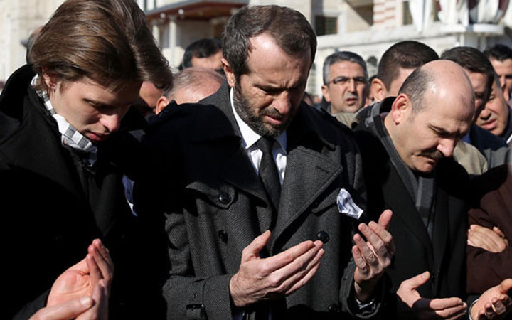 Saffet Sancaklı'nın ağladığı anlar! Kızı tabuta sarılıp....