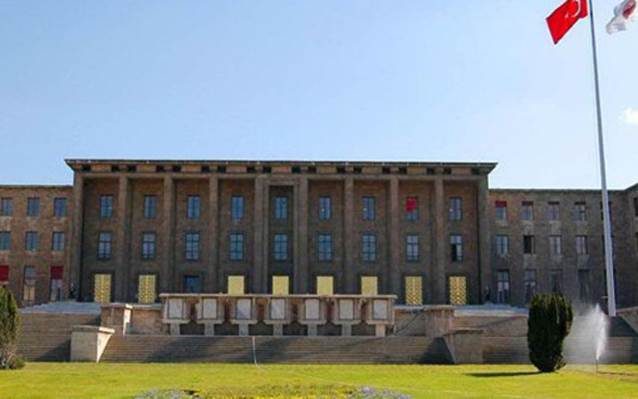 Meclis çalışanları kaç lira maaş alıyor?