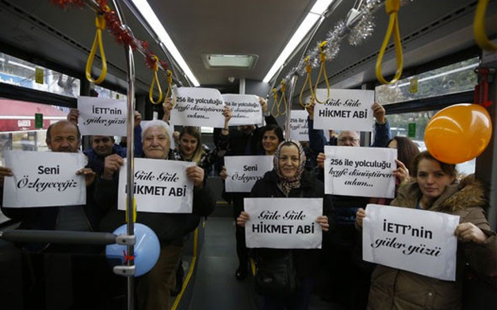 İETT'nin fenomen şoförü emekli olunca böyle uğurlandı
