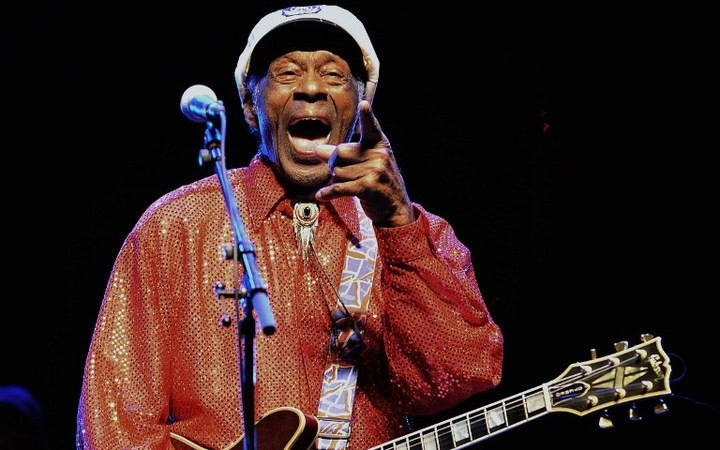 Dünyaca ünlü müzik efsanesiydi! Evinde ölü bulundu  - Resim: 2