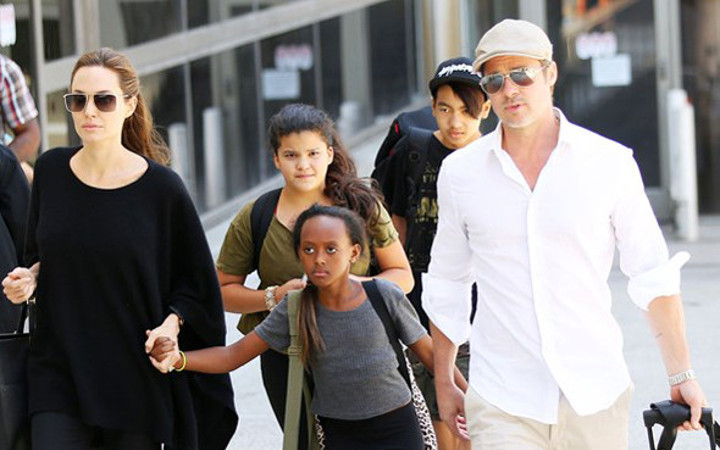 Jolie ve Brad Pitt ayrılık sonrası ilk kez görüştü