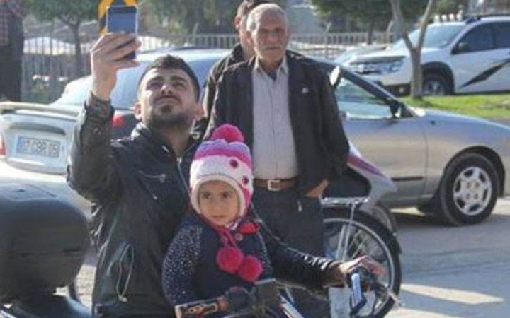 Dakikalarca izleyip telefona kaydettiler