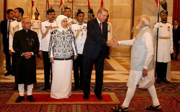 Erdoğan Hindistan'da onuruna verilen yemeğe  katıldı