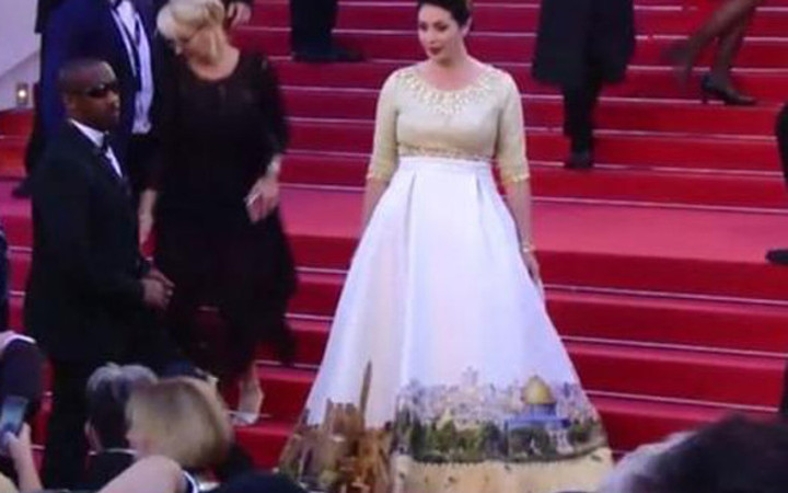 İsrailli bakanın giydiği elbise şok etti