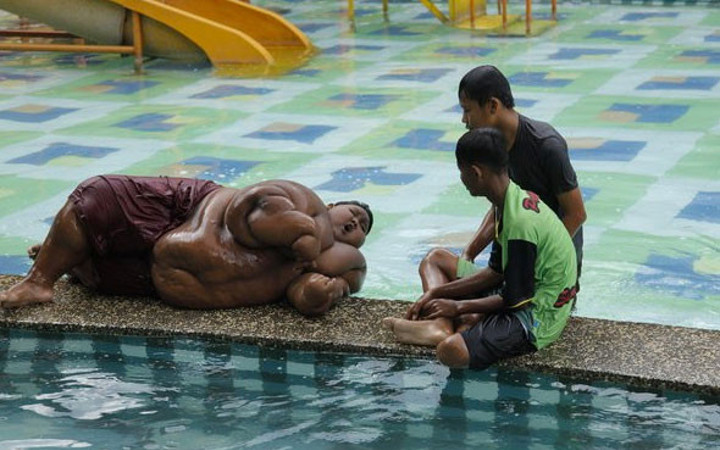 Dünyanın en kilolu çocuğuna bakın! 11 yaşında ve...