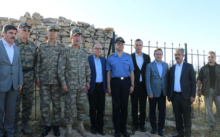 Hulusi Akar Siirt'te kararlılık mesajı verdi