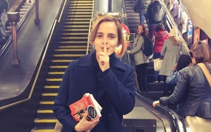 Metrodan sonra sokaklarda Emma Watson'ın yaptığına bakın