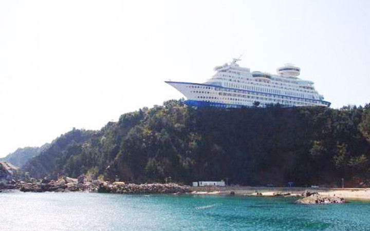 Gemiyi dağın tepesinde gördü gözlerine inanamadı!