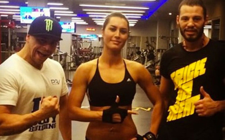 Avatar Atakan eski sevgilisiyle davalık oldu meğer mailine girip...