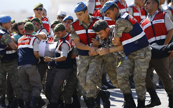 Yine olay çıkarttılar davada ilginç görüntü