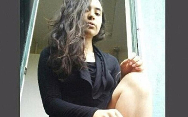 Böyle vahşet görülmedi kız kardeşini canlı yayında öldürdü