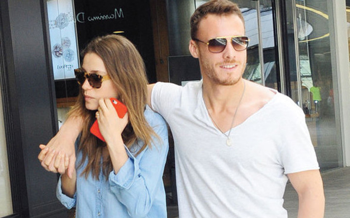 Serenay Sarıkaya ve Kerem Bursin'den şaşırtan karar