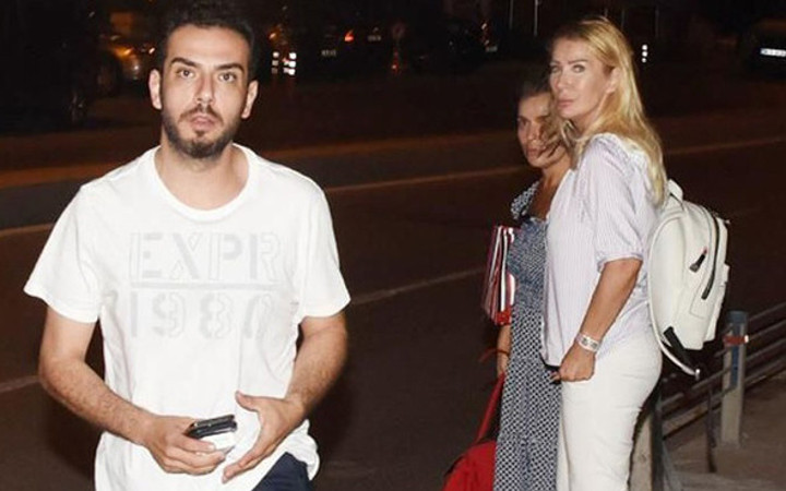 Seda Sayan genç Yunan sevgili yaptı fena yakalandılar