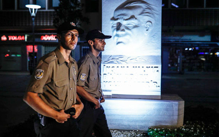 İstanbul'un 'Gece Kartalları' sokaklara çıktı