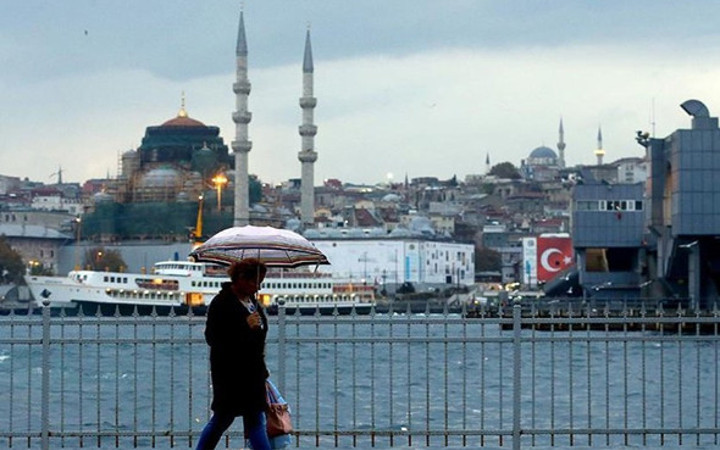 İstanbul hava durumu bugün MGM sağanak için saat verdi