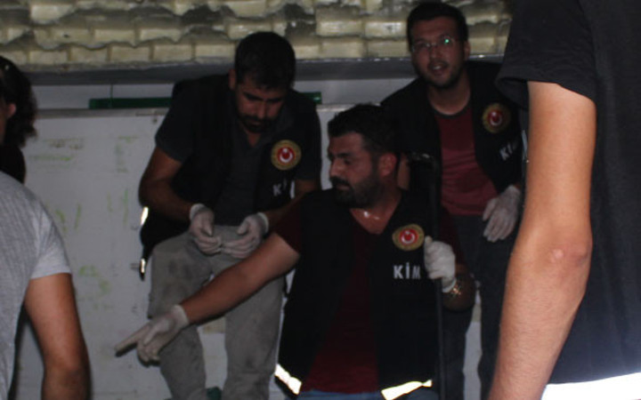 Limandaki gemiye baskın içinden çıkanlar şoke etti!