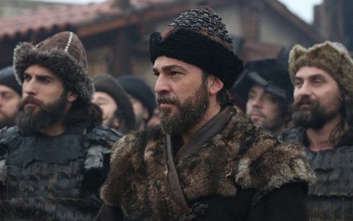 Diriliş Ertuğrul'da büyük kıyım! İki oyuncu veda ediyor