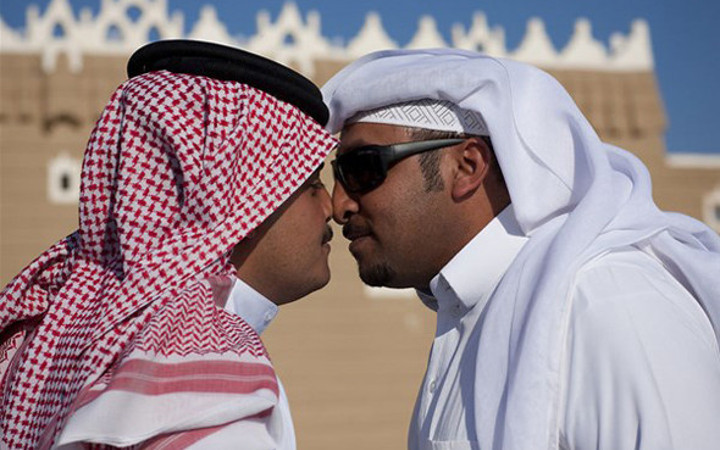 Suudi Arabistan'ı bir de bu yüzüne bakın her şey yasak ama...