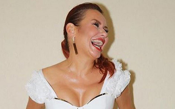 Deniz Seki iç çamaşırını paylaştı alay konusu oldu