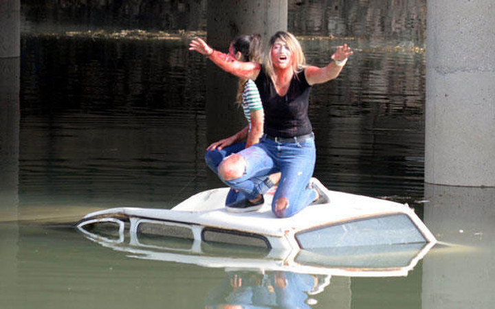 Nefes kesen tatbikatı yüzlerce kişi izledi