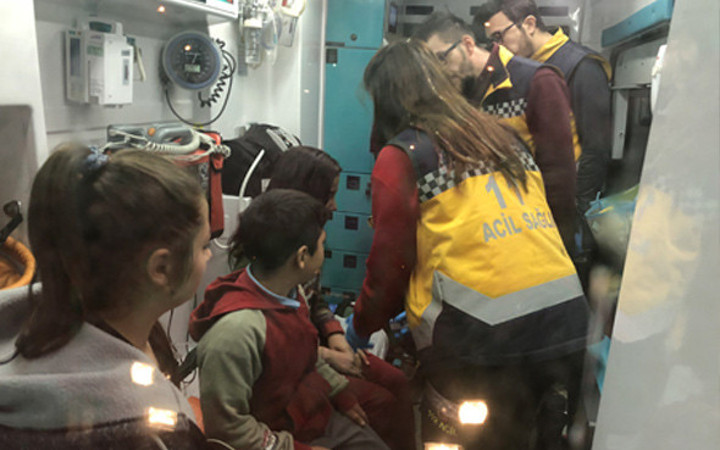 Yürekleri ağza getiren yangın! 5 çocuk kurtarıldı