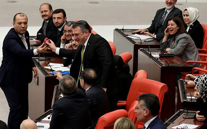 Meclis Genel Kurulu'nda Ejder Meyvesi gündem oldu! 